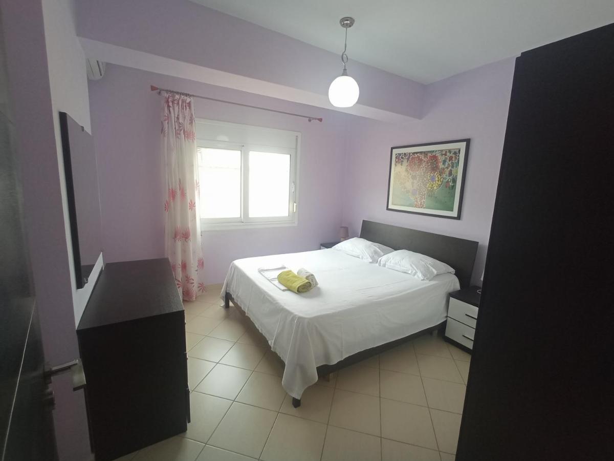 Sunny Apartment Sarande Exterior photo